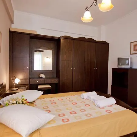 With View Apartment Adamantas (Milos)