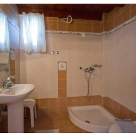 With View * אדאמאס